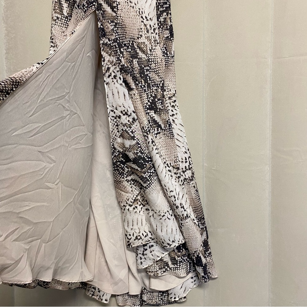 Haute Hippie Women’s Wrap Dress Small 100% Silk Midi Snakeskin Ruffles Feminine - Picture 7 of 12